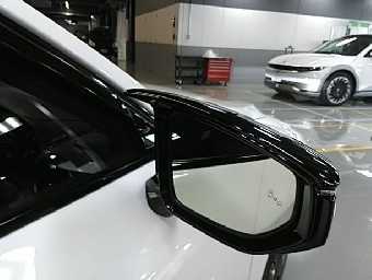 LEXUS IS 2022 Image 21