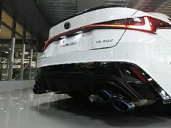 LEXUS IS 2022 Image 22