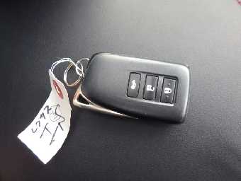 LEXUS IS 2022 Image 26