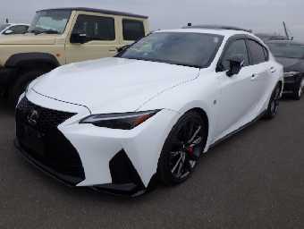 LEXUS IS 2022 Image 30