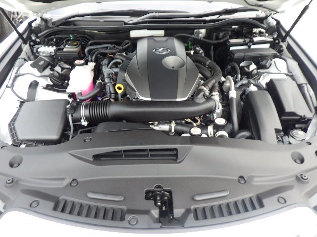 LEXUS IS 2022 Image 48