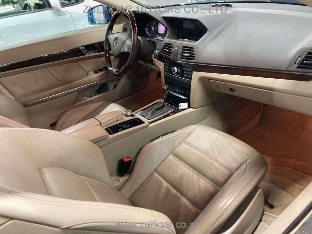 MERCEDES BENZ E CLASS 2010 Image 7