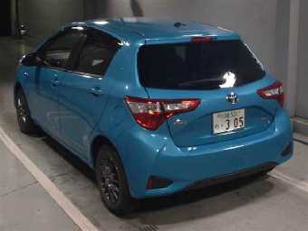 TOYOTA VITZ 2018 Image 2