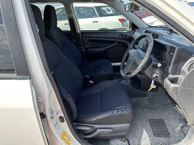 TOYOTA SUCCEED 2018 Image 19