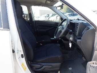 TOYOTA SUCCEED 2018 Image 8