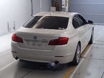 BMW 5 SERIES 2010 Image 2