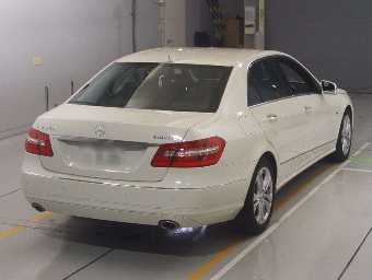 MERCEDES BENZ E CLASS 2010 Image 2
