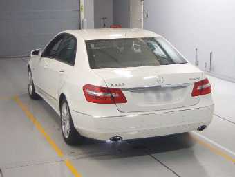 MERCEDES BENZ E CLASS 2010 Image 6