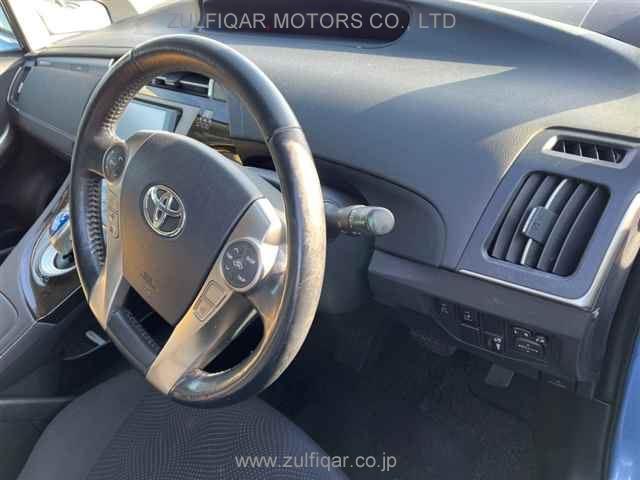 TOYOTA PRIUS PHV 2014 Image 3