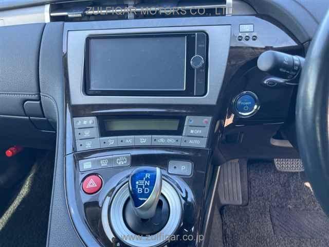 TOYOTA PRIUS PHV 2014 Image 6