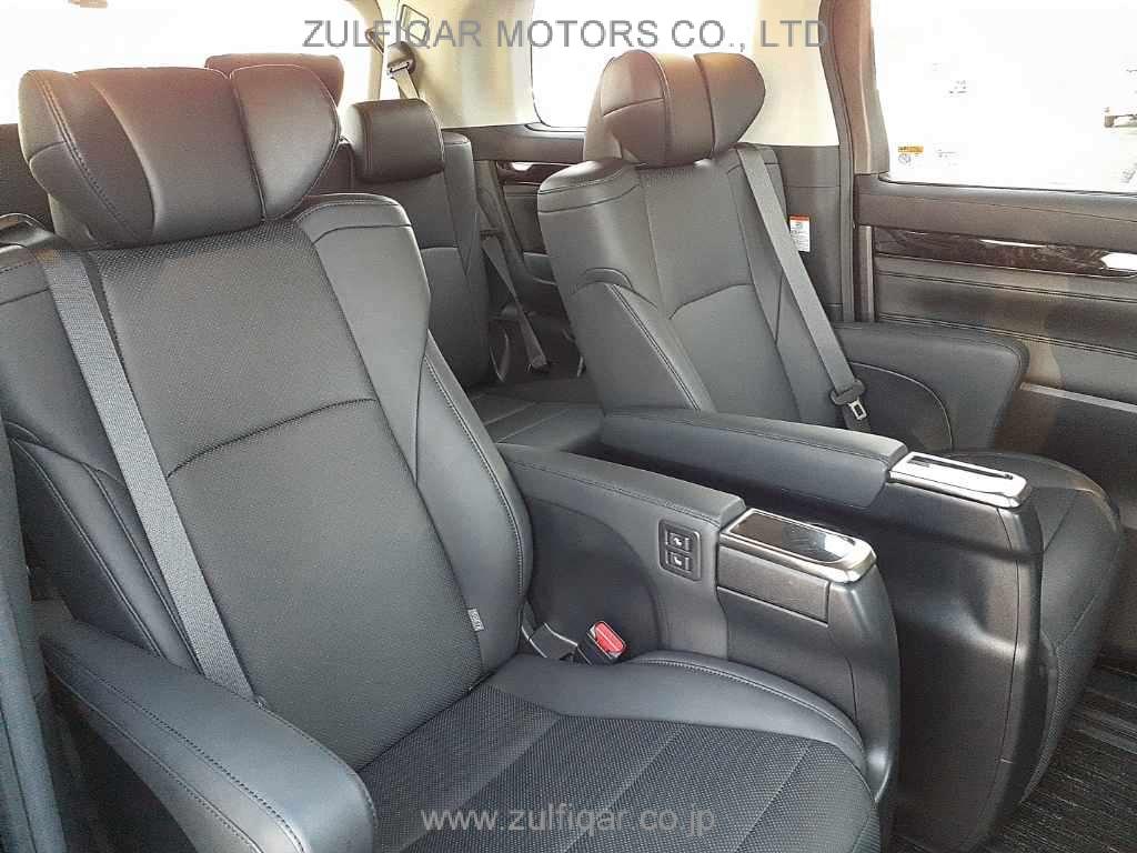 TOYOTA ALPHARD 2021 Image 9