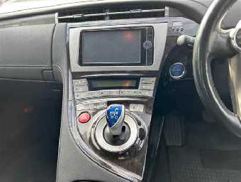 TOYOTA PRIUS PHV 2014 Image 6