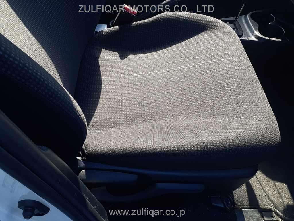 TOYOTA VITZ 2018 Image 8