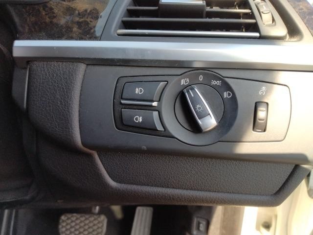 BMW 6 SERIES 2012 Image 35