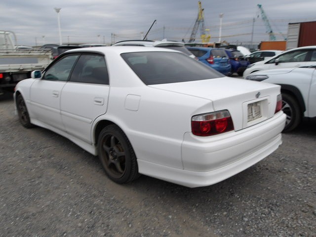 TOYOTA CHASER 2000 Image 24