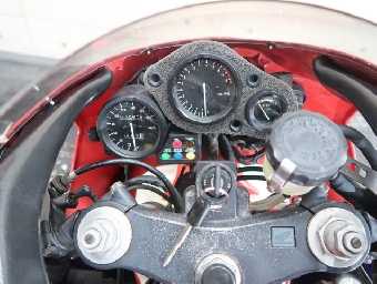 HONDA RVF400 1995 Image 3