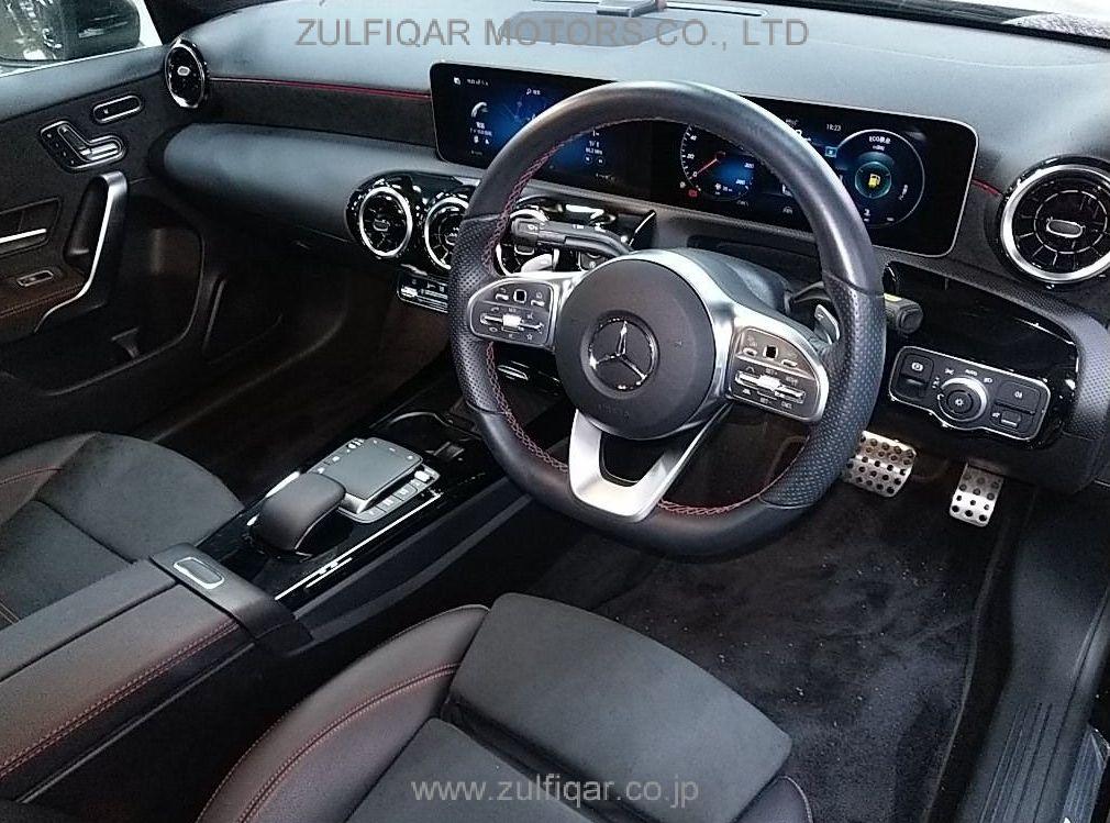 MERCEDES BENZ A CLASS 2021 Image 3