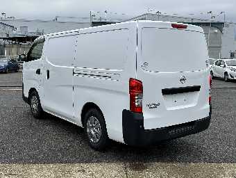 NISSAN NV350 CARAVAN 2018 Image 4