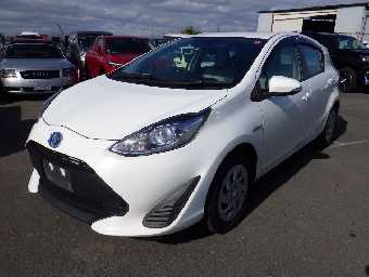 TOYOTA AQUA 2019 Image 2