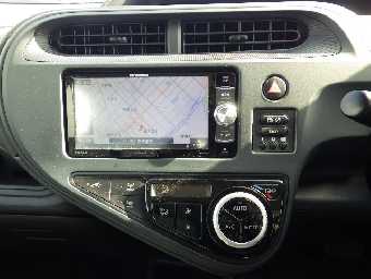 TOYOTA AQUA 2019 Image 8