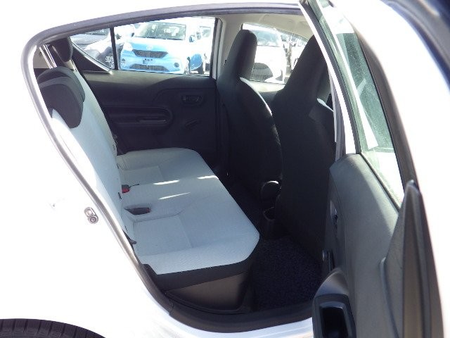 TOYOTA AQUA 2019 Image 22