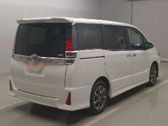 TOYOTA VOXY 2021 Image 2