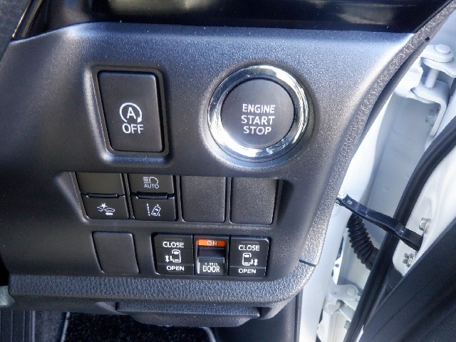 TOYOTA VOXY 2021 Image 22