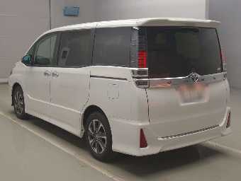 TOYOTA VOXY 2021 Image 4