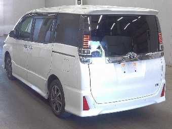 TOYOTA VOXY 2021 Image 2