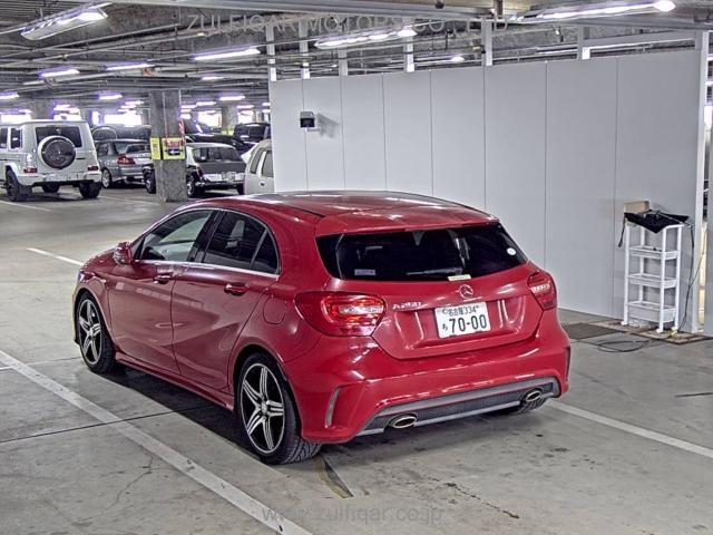 MERCEDES BENZ A CLASS 2013 Image 2