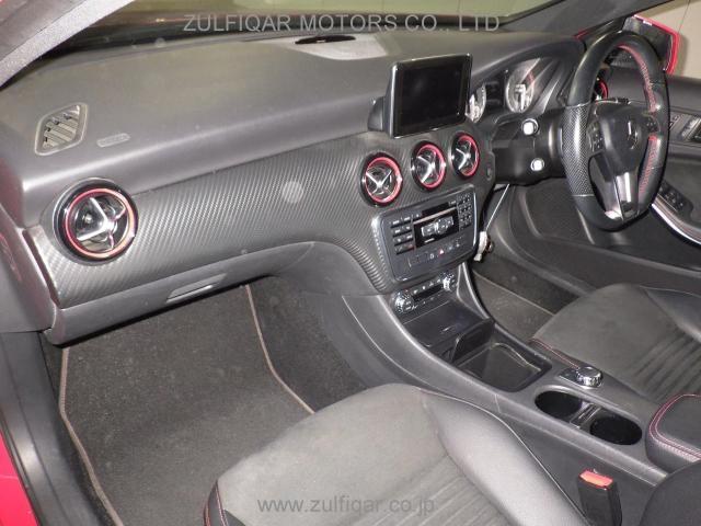 MERCEDES BENZ A CLASS 2013 Image 3