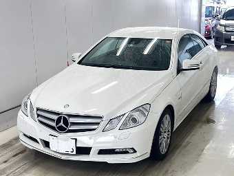 MERCEDES BENZ E CLASS 2011 Image 1