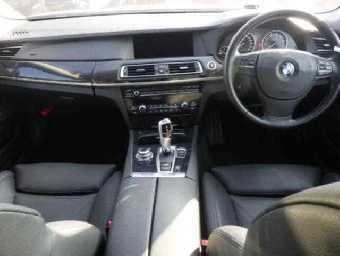 BMW 7 SERIES 2010 Image 3
