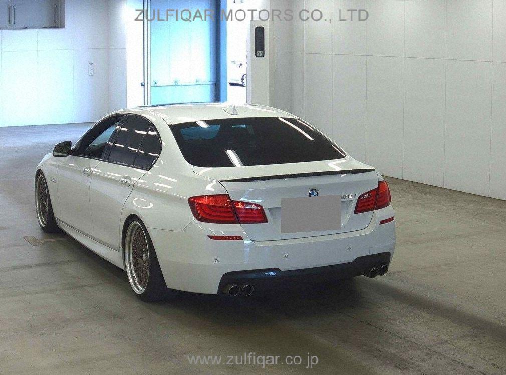 BMW 5 SERIES 2011 Image 2
