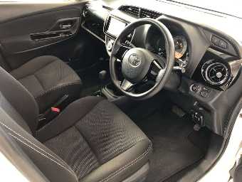 TOYOTA VITZ 2019 Image 5