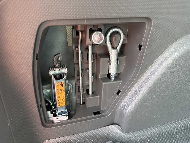 NISSAN NV150 AD 2019 Image 20