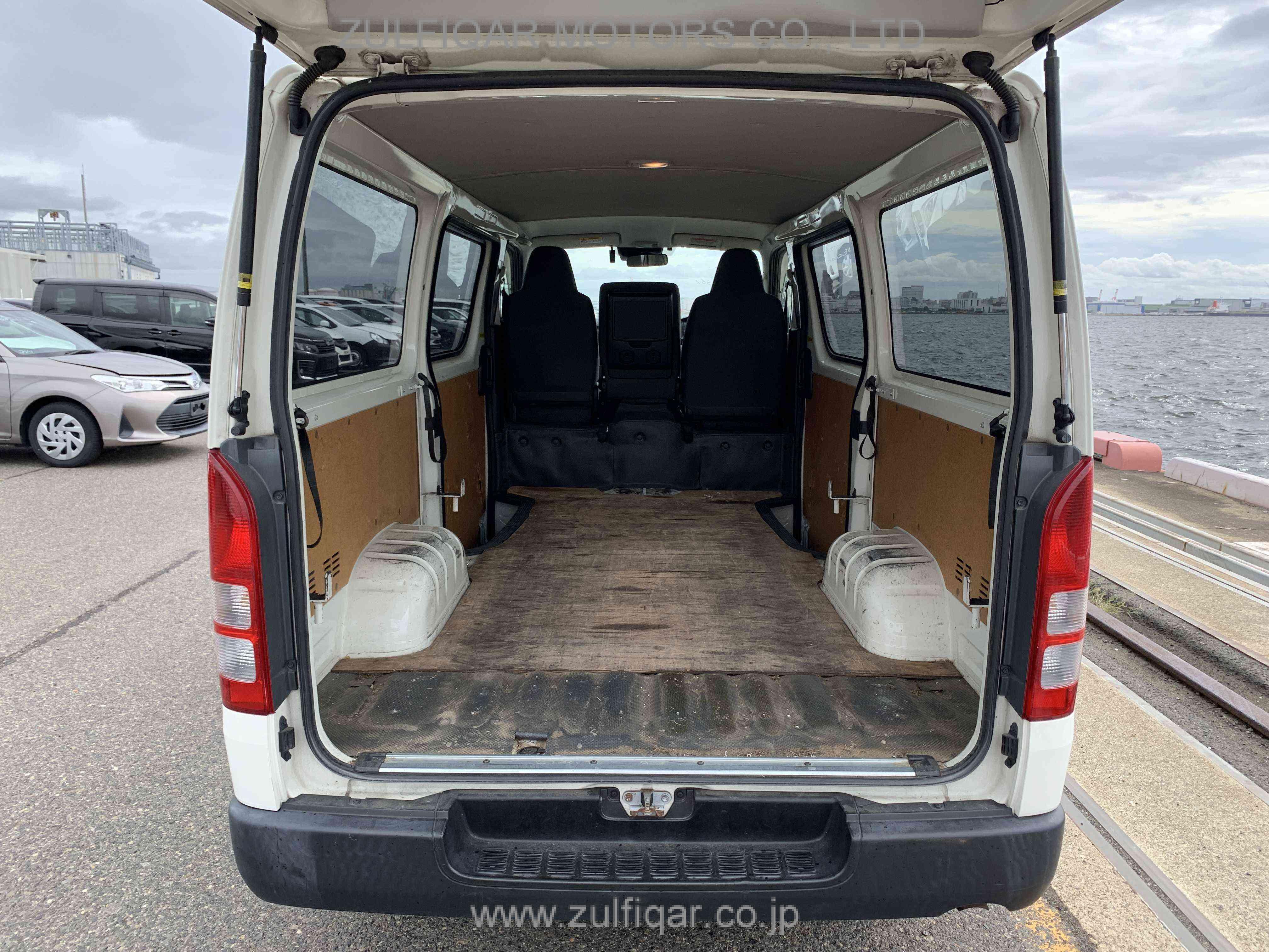 TOYOTA HIACE 2018 Image 19