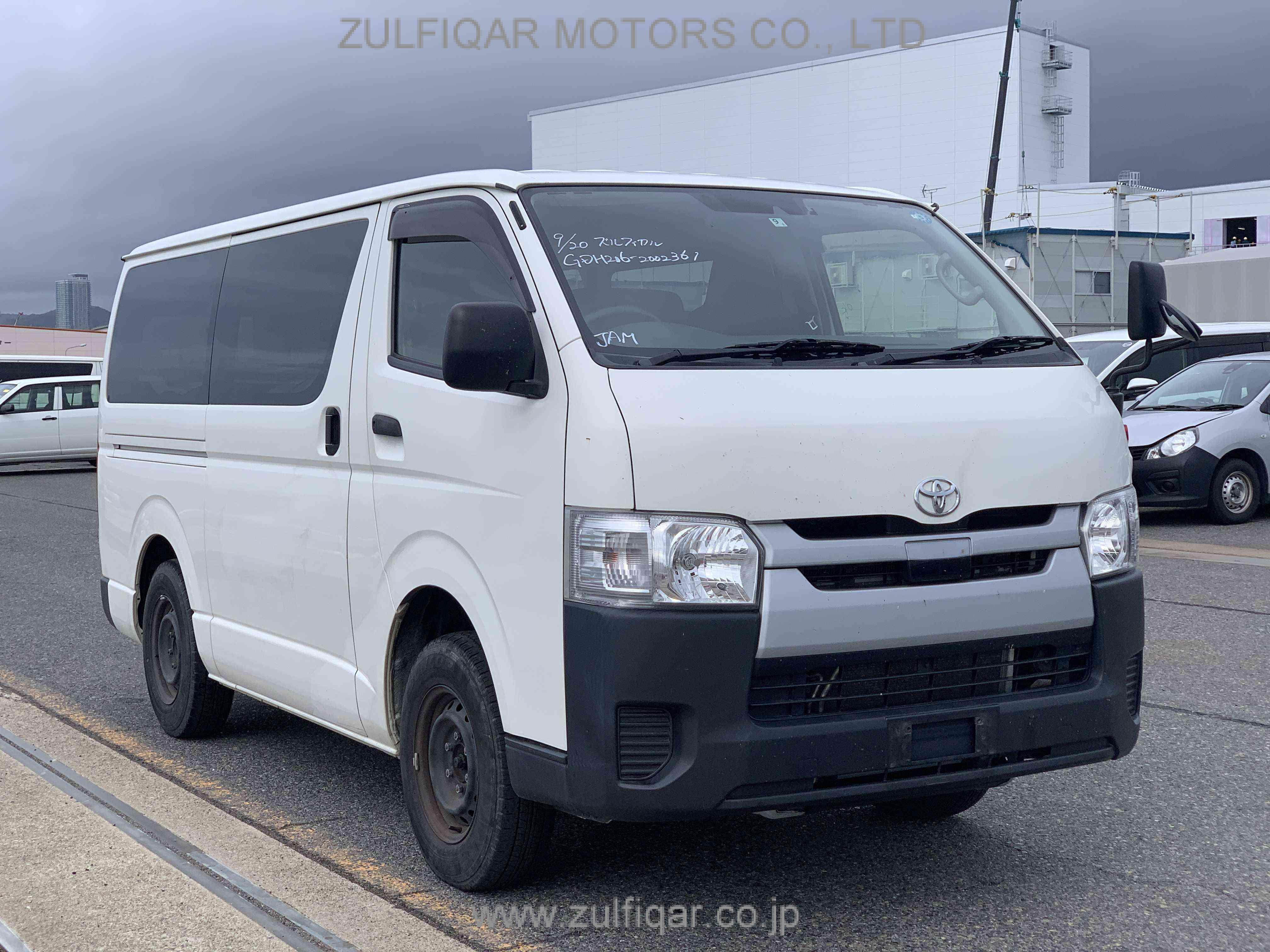 TOYOTA HIACE 2018 Image 10