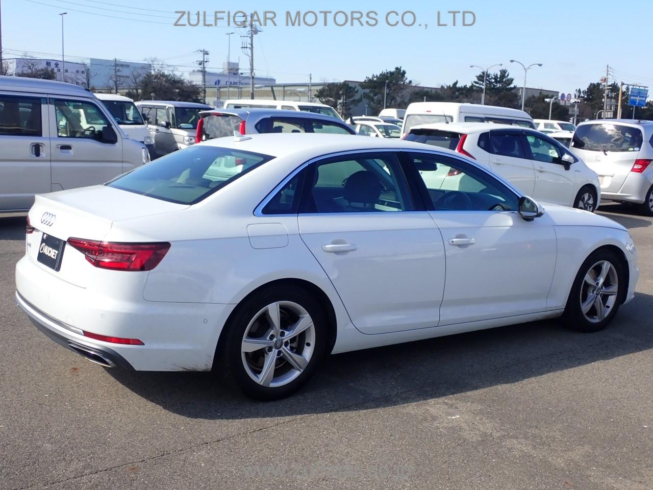 AUDI A4 AVANT 2019 Image 8