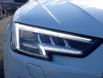AUDI A4 AVANT 2019 Image 9