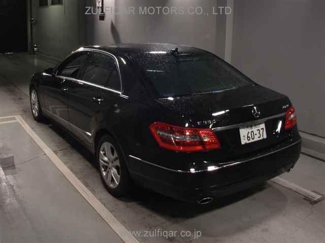 MERCEDES BENZ E CLASS 2011 Image 2