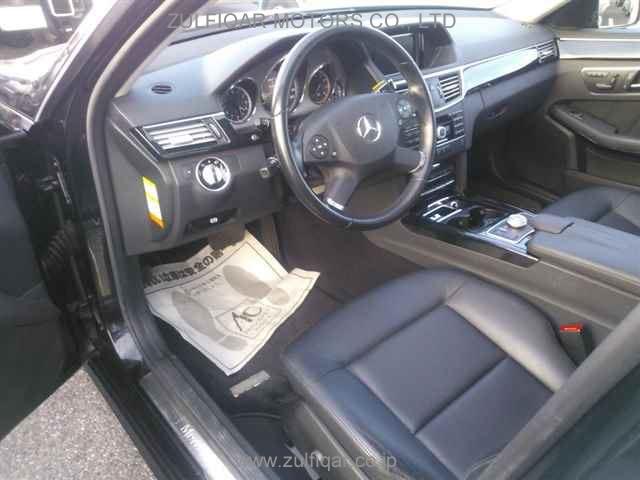 MERCEDES BENZ E CLASS 2011 Image 3