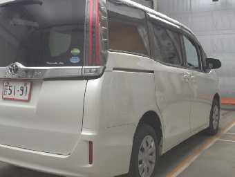 TOYOTA NOAH 2018 Image 5
