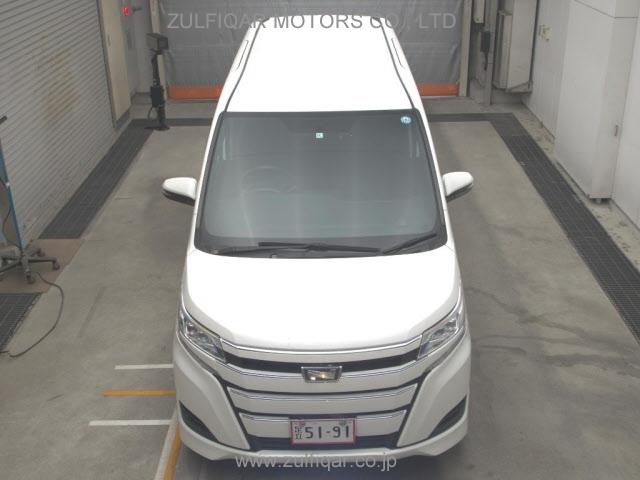 TOYOTA NOAH 2018 Image 6