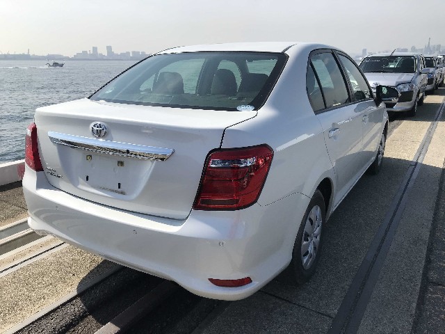 TOYOTA COROLLA AXIO 2018 Image 23