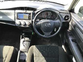 TOYOTA COROLLA AXIO 2018 Image 9