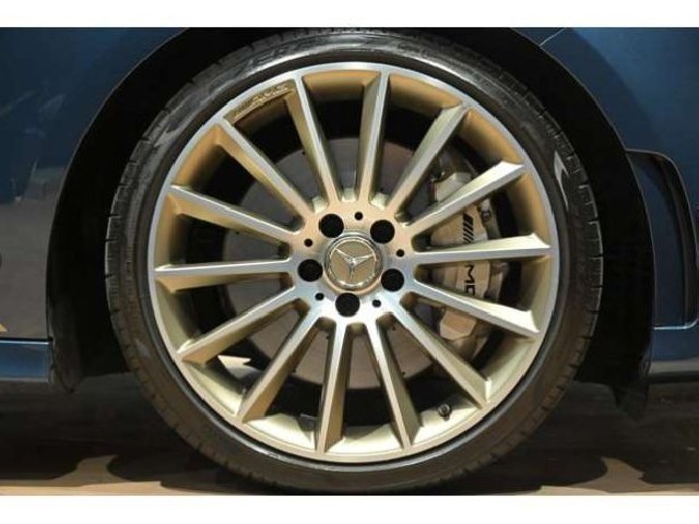 MERCEDES BENZ A CLASS 2020 Image 21