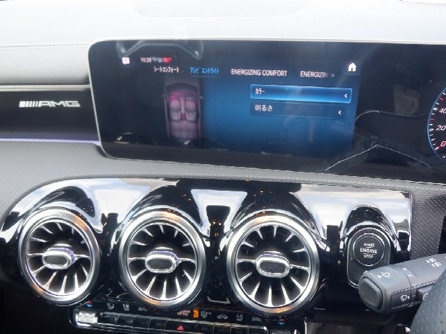 MERCEDES BENZ A CLASS 2020 Image 25