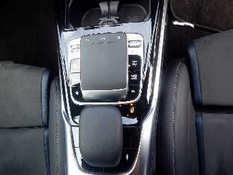 MERCEDES BENZ A CLASS 2020 Image 20