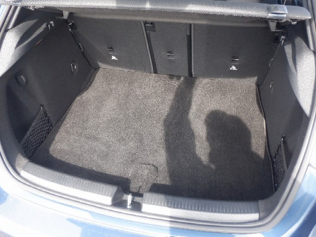 MERCEDES BENZ A CLASS 2020 Image 30